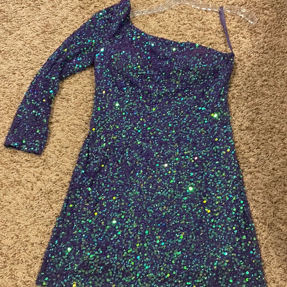Ashley Lauren dress size 14- worn once. Taken in a little at the waist.